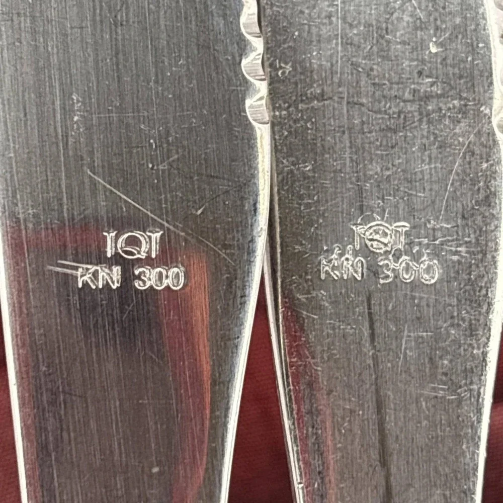 Vintage United Airlines Silverware Fish Scale Flatware Dinner Knives Lot of 2